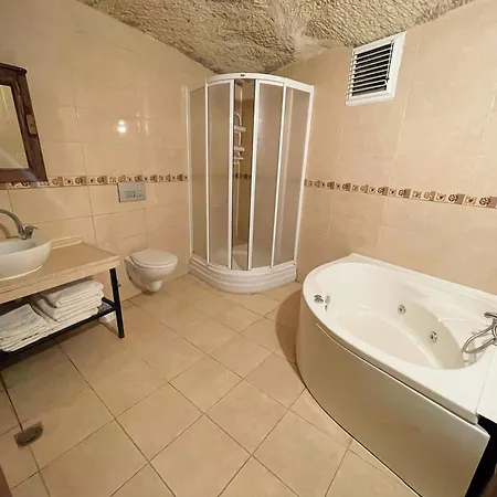 Gedik Cave 4*