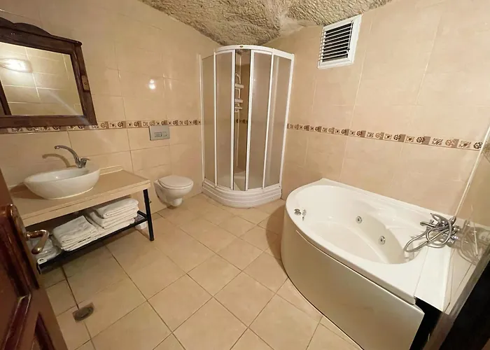 格迪克洞穴酒店 4*