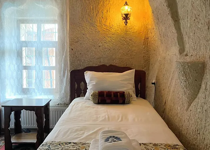 格迪克洞穴酒店 4*